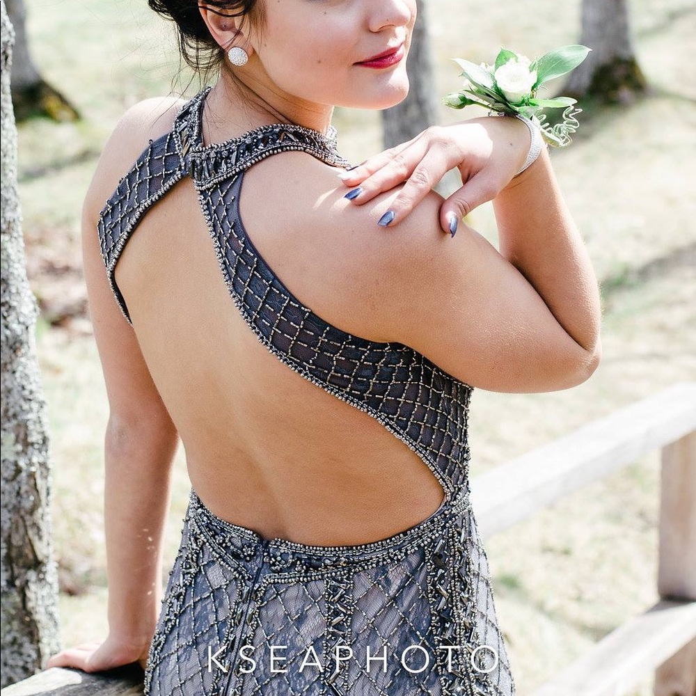 Prom dress - Picture 3 of 4
